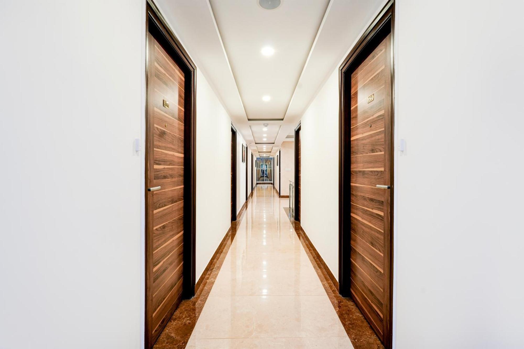 Super Townhouse Oak Aecs Formerly Bangalore Times المظهر الخارجي الصورة